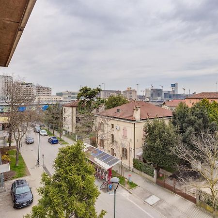 Rooms Vidar Train Station Veneza Exterior foto